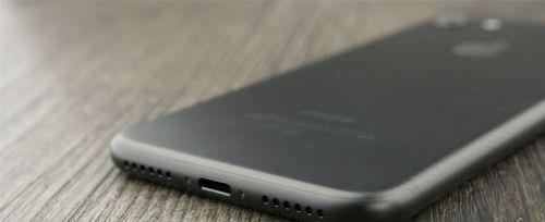 iPhone7的使用体验与优劣评析（全面解析iPhone7的功能与性能，深度分析使用体验）